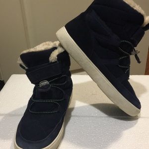 Uovo Boys Suede High Top sneaker Boots faux fur lined size 5Y(37) bungee laces